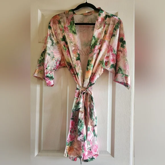 David's Bridal Floral Bride Robe - Picture 3 of 4